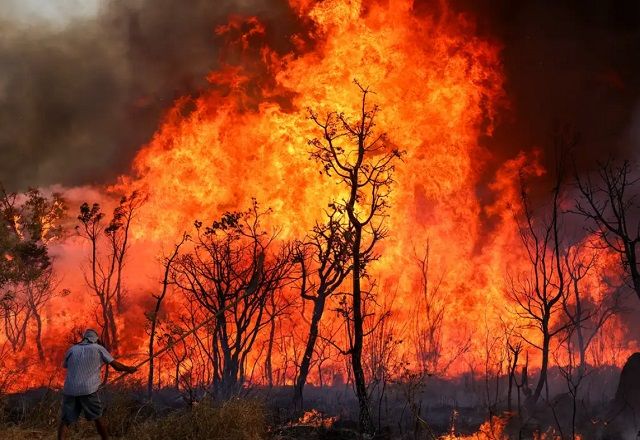O DF amanheceu encoberto por fumaça nesta segunda por causa do incêndio | Agência Brasil