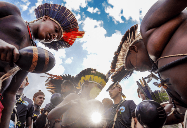 Em 2024, indígenas de várias etnias participaram do Acampamento Terra Livre | Reprodução Rafa Neddermeyer/Agência Brasil