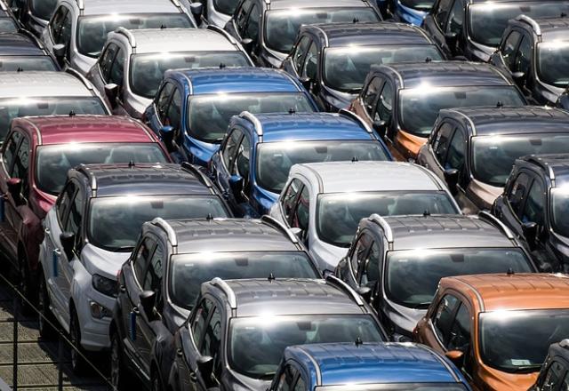 indústria automobilística