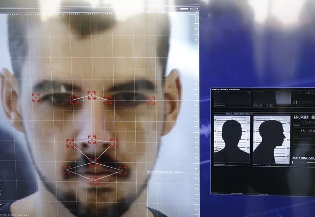 Inteligência artificial sendo usada para identificar homem (Fernando Frazão/Agência Brasil)