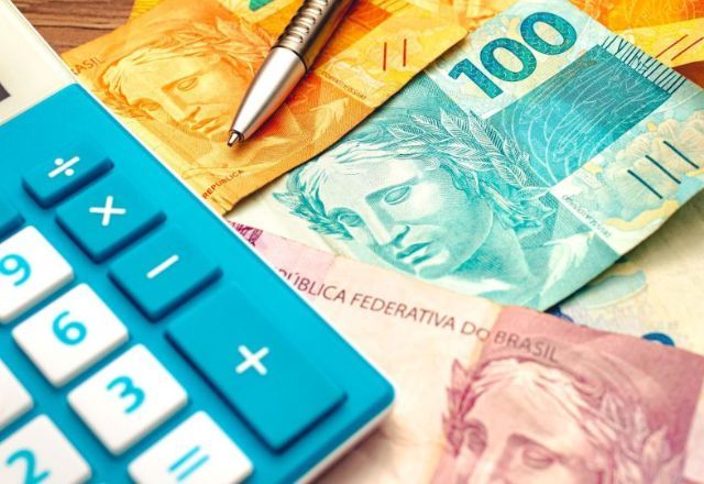 Cautela e cálculos em 2025 para investir, orientam especialistas sobre ano de riscos de juros, inflação e dólar em alta | Foto: Divulgação