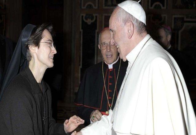 irmã Petrini com Papa Francisco
