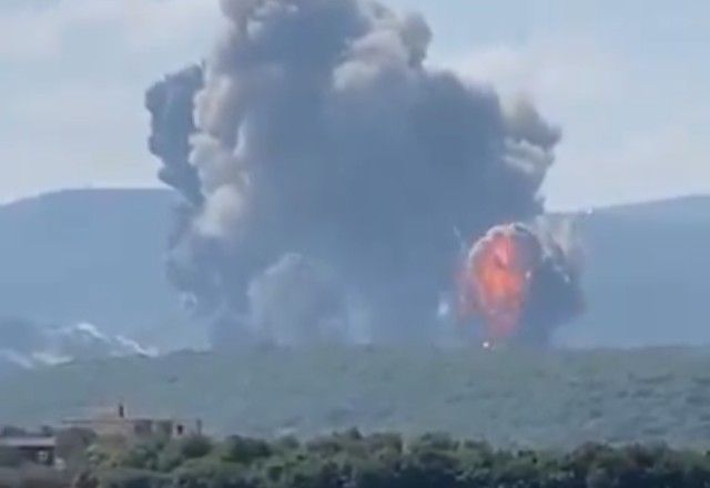 Israel bombardeia Líbano em "ataque preventivo" ao Hezbollah Israel bombardeia Líbano em "ataque preventivo" ao Hezbollah