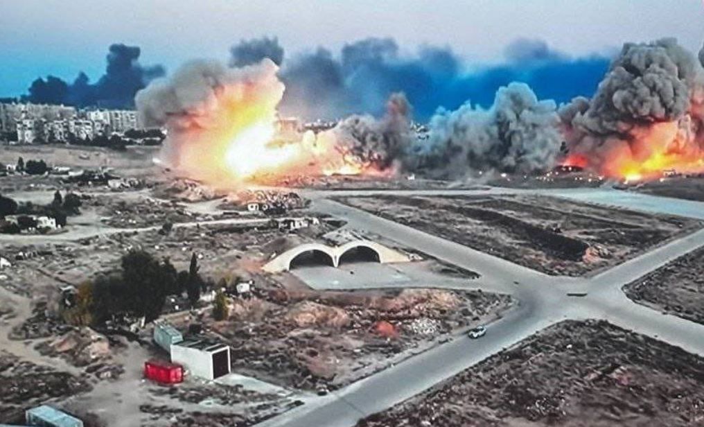 Exército israelense destrói a Base Aérea de Mezzeh, em Damasco | Reprodução/X