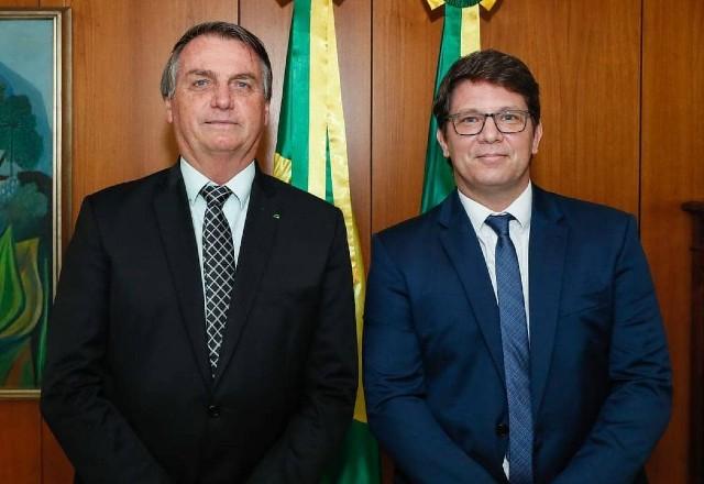 jair bolsonaro e mario frias