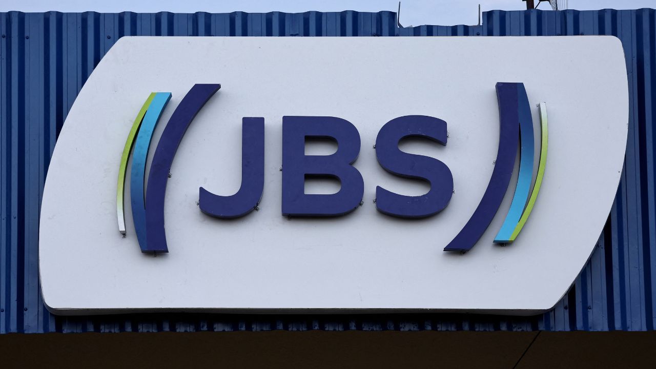 Jbs Fecha Parceria De Us 5 Bilhoes Com Fundo Da Indonesia