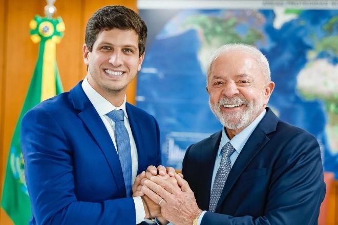 Lula e Campos se reúnem para destravar palanques em SP e MG Lula e Campos se reúnem para destravar palanques em SP e MG