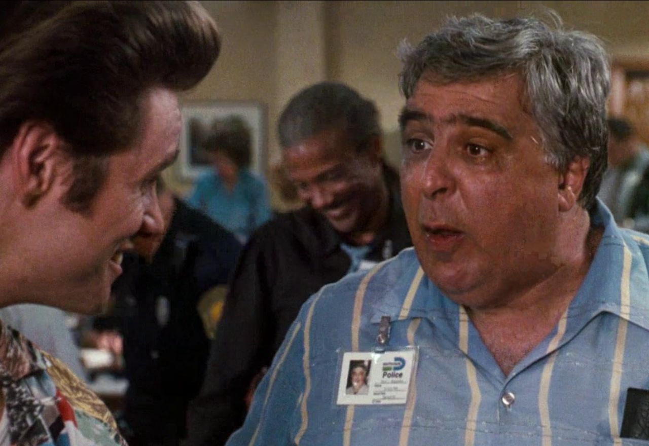 John Capodice em 'Ace Ventura: Um detetive diferente' | Divulgação