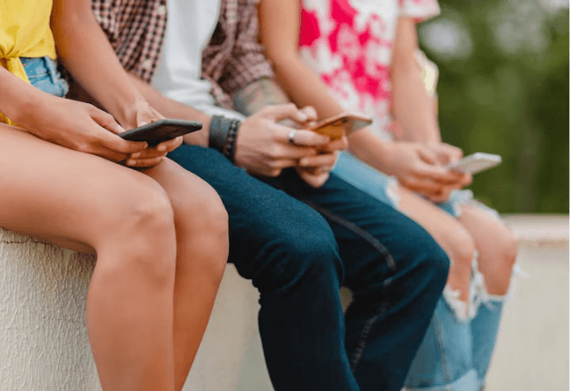 Imagem da notícia: 54% dos jovens já sofreram violência sexual on-line no país Imagem da notícia: 54% dos jovens já sofreram violência sexual on-line no país