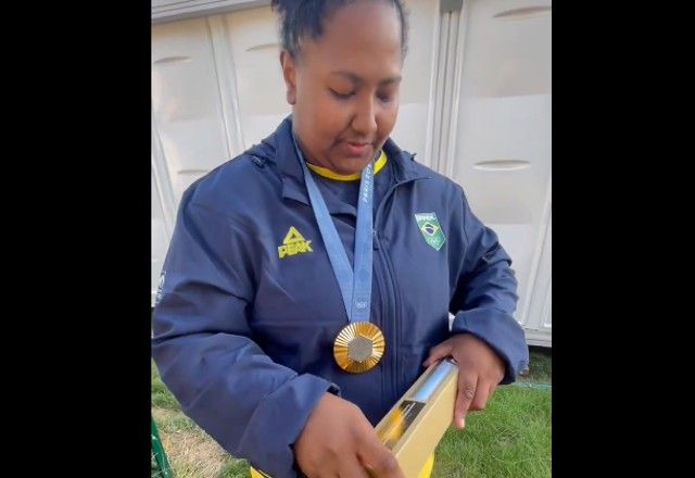Beatriz Souza se tornou a primeira medalhista de ouro do Brasil em Paris | Reprodução/Redes sociais