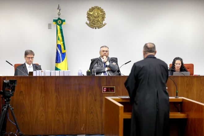 O procurador-geral da República, Paulo Gonet, e o presidente da Primeira Turma do STF, Flávio Dino, durante julgamento do núcleo 4 da tentativa de golpe | Gustavo Moreno/STF