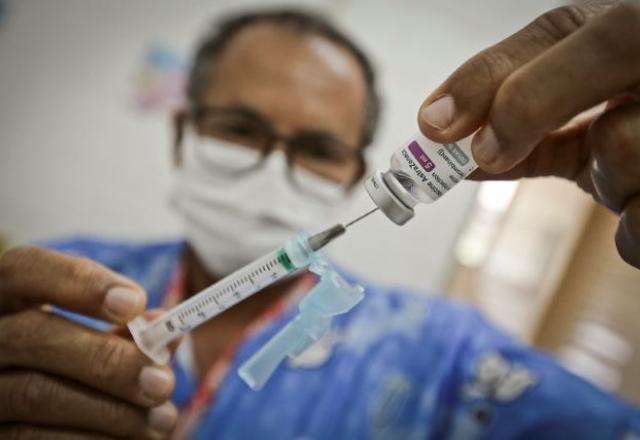Governo cria Secretaria contra covid e libera R$ 5 bi para vacinas Governo cria Secretaria contra covid e libera R$ 5 bi para vacinas