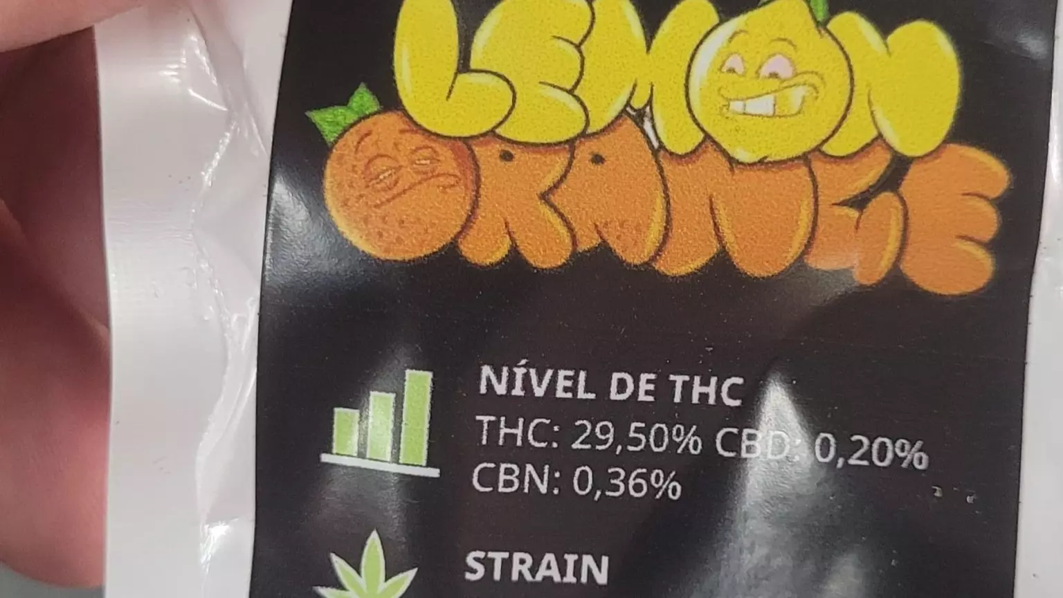 Suspeito foi detido com "maconha gourmet". | Reprodução/Polícia Militar