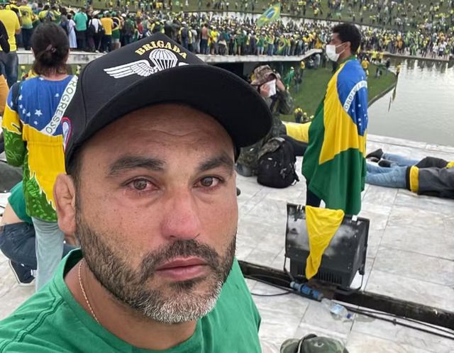 Léo Índio participou dos atos antidemocráticos na Praça dos Três Poderes | Reprodução Redes Sociais