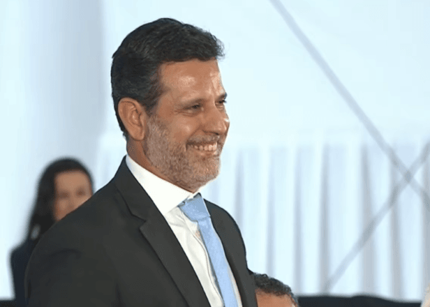 Lula anuncia Leonardo Barchini como novo ministro da Educação