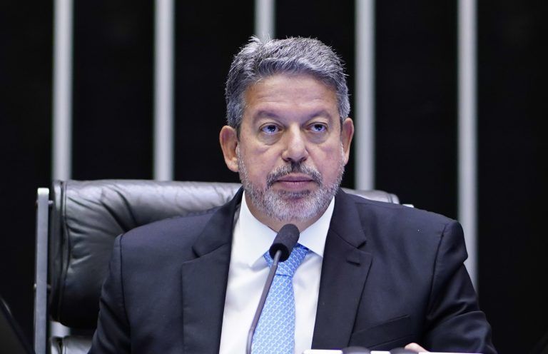 "Tudo foi feito em cumprimento à decisão do STF", diz Lira sobre emendas
