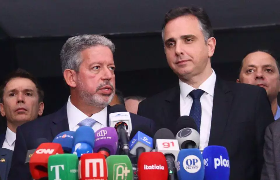 Os presidentes da Câmara, Arthur Lira (PP-AL), e o do Senado, Rodrigo Pacheco (PSD-MG), discutem emendas em reunião no STF nesta quarta-feira | Agência Câmara
