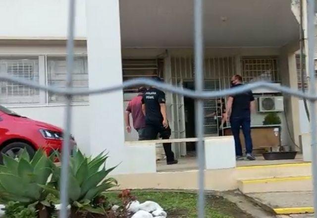 luciano bonilha, condenado por participação na morte de 242 pessoas na boate kiss, se entrega a justiça e chega ao presidio no rio grande do sul para cumprir sua pena