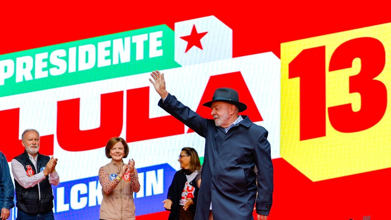Lula: governo Bolsonaro pegou ‘agiota’ e o fez ‘banqueiro’ Lula: governo Bolsonaro pegou ‘agiota’ e o fez ‘banqueiro’