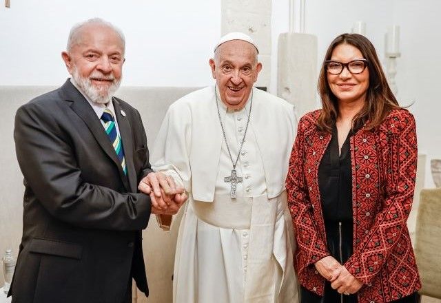 Lula e Janja em encontro com papa Francisco, em junho de 2024 | Divulgação/Ricardo Stuckert/PR