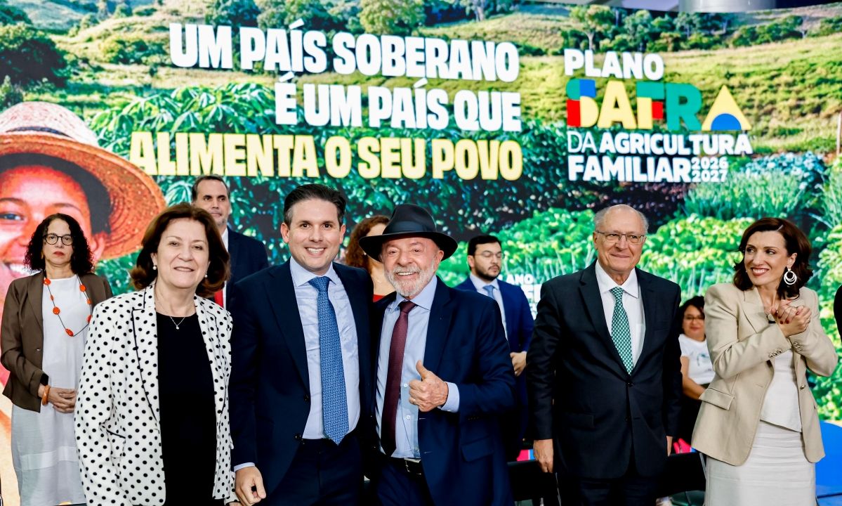 Lula lança Plano Safra de R$ 97,3 bi à agricultura familiar Lula lança Plano Safra de R$ 97,3 bi à agricultura familiar