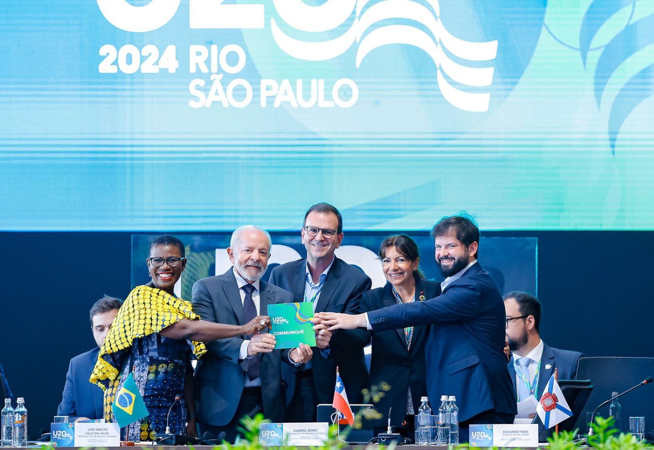 Lula homenageia Marielle por "luta pelo direito à cidade" e cobra financiamento de países ricos
