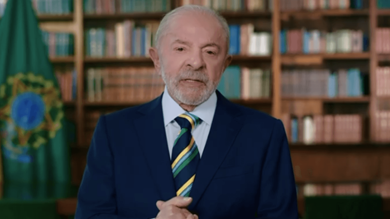 "Não seremos colônia de ninguém", diz Lula em pronunciamento