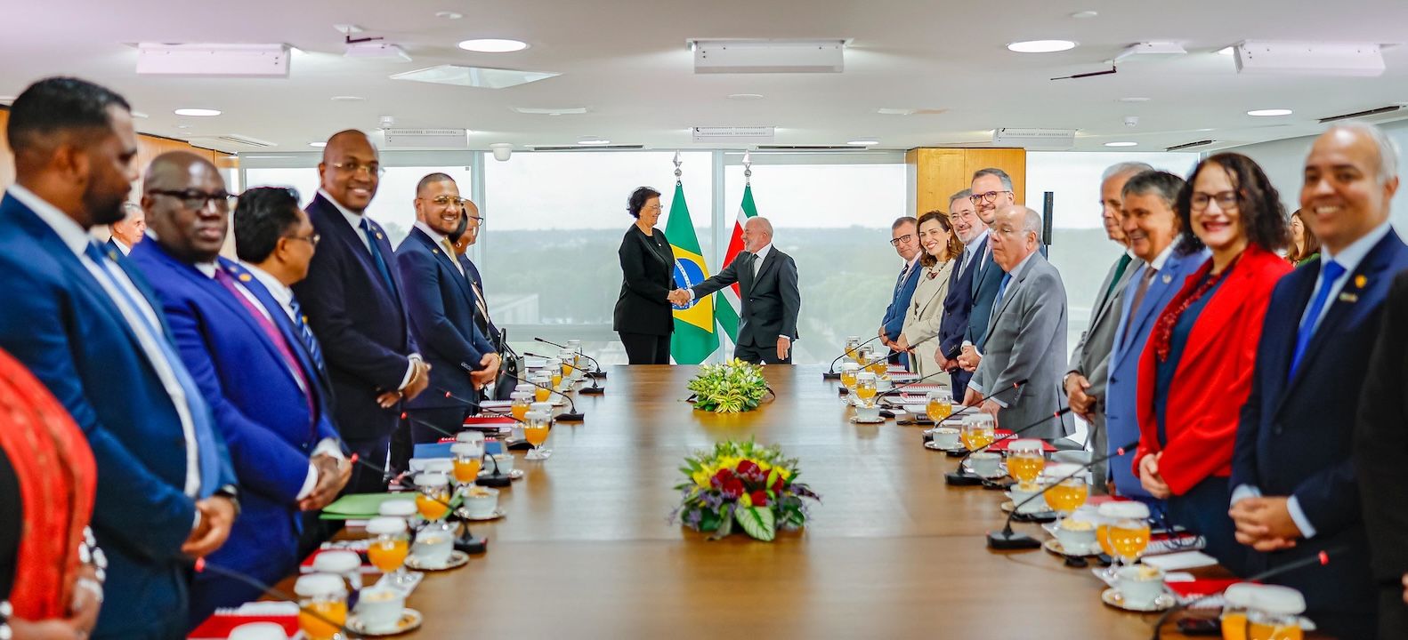 As delegações de Brasil e Suriname, no Palácio do Planalto | Ricardo Stuckert/PR