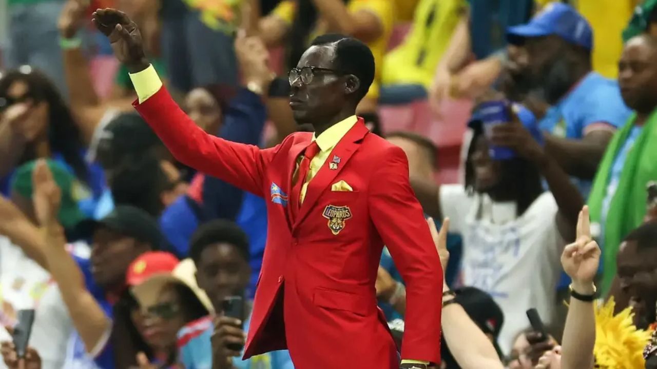 Imagem da notícia: 'Lumumba Vea': torcedor homenageia herói da RD Congo na Copa Imagem da notícia: 'Lumumba Vea': torcedor homenageia herói da RD Congo na Copa