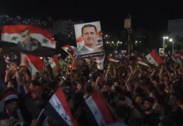 manifestações em favor do ditador Bashar al-Assad na Síria após as eleições