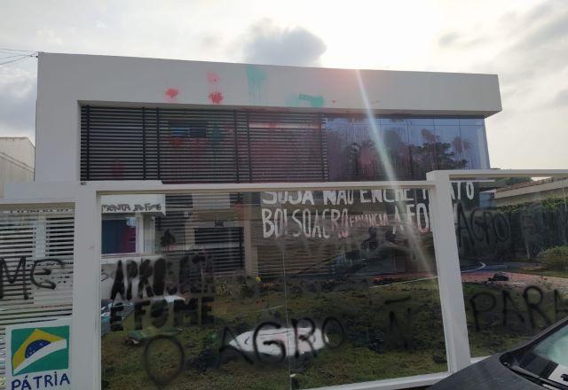 Via campesina invade sede da Associação de Produtores de Soja em Brasília