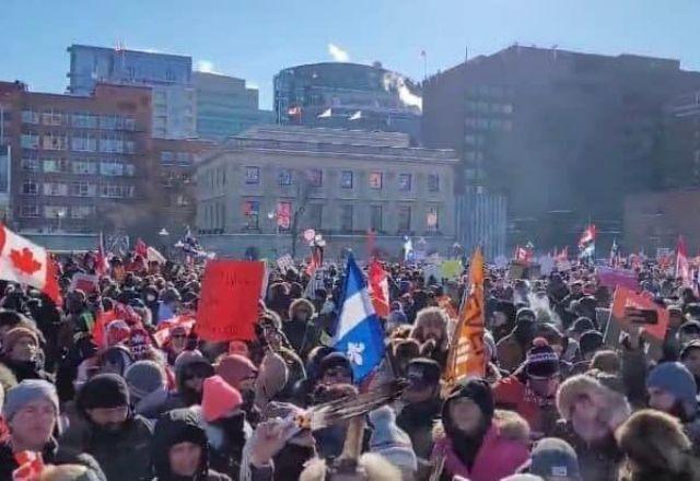 manifestantes protestam