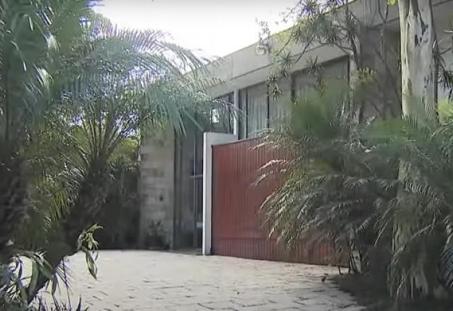 mansão assaltada