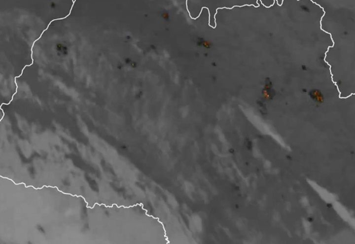 Mapa mostra a rapidez das queimadas se espalhando pelo estado de SP