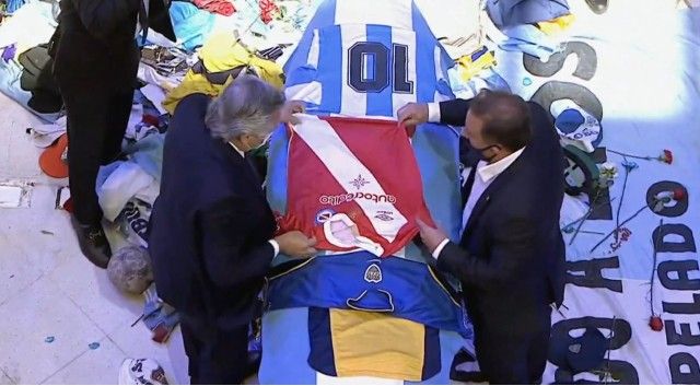 Justiça argentina autoriza transferência do corpo de Maradona para mausoléu