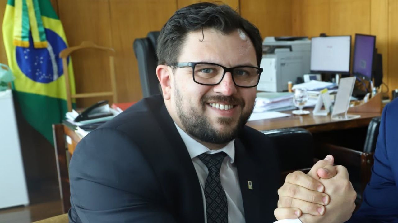 PL pede quebra de sigilo de ex-assessor de Lula ao STF PL pede quebra de sigilo de ex-assessor de Lula ao STF