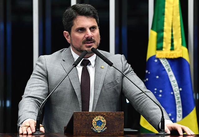 Moraes arquiva investigação contra Do Val e influenciadores Moraes arquiva investigação contra Do Val e influenciadores