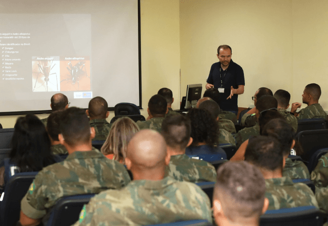 Militares da Marinha começam a auxiliar no combate à dengue no Distrito Federal