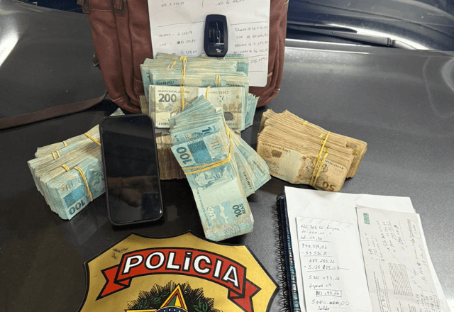 Material apreendido pela PF com empresário dentro de prefeitura alagoana |  Polícia Federal