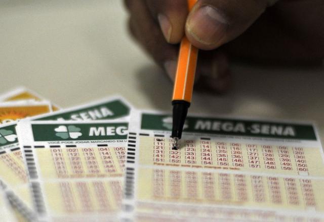 Duas apostas vão dividir prêmio de R$ 189 milhões da Mega-Sena Duas apostas vão dividir prêmio de R$ 189 milhões da Mega-Sena
