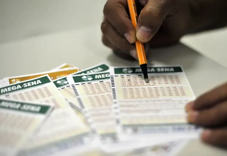 Cartelas da Mega-Sena | Reprodução Marcello Casal Jr/Agência Brasil