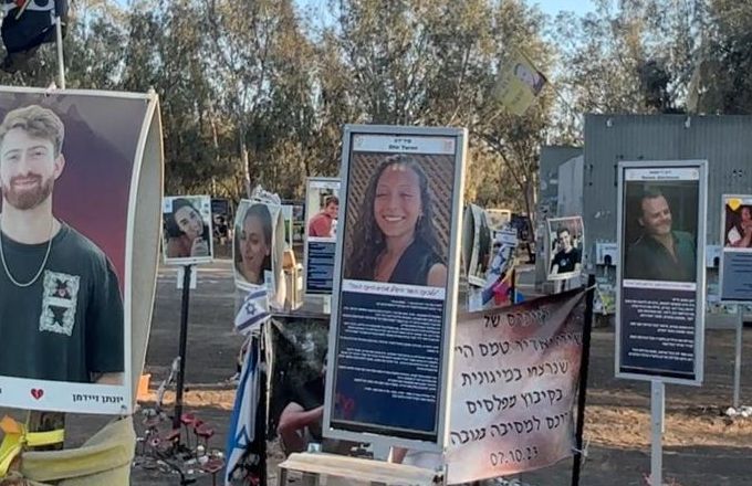 Memorial em tributo às vítimas do ataque do Hamas | Flavia Travassos, SBT