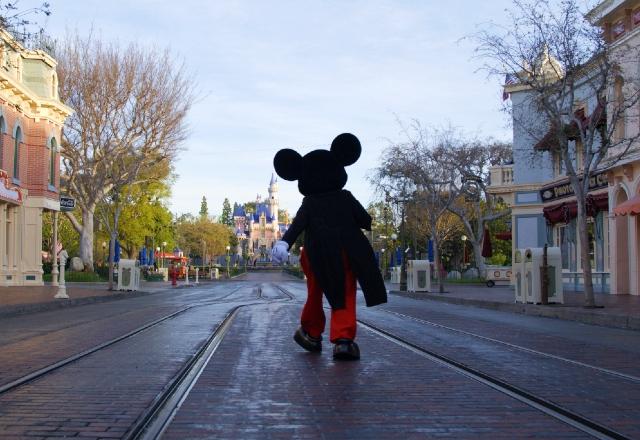 mickey mouse completa 94 anos