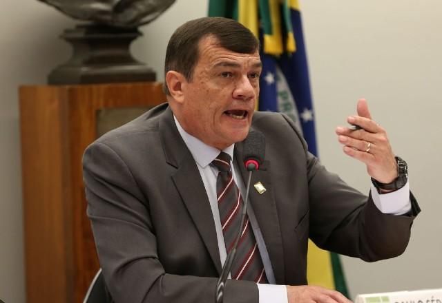 ministro da defesa