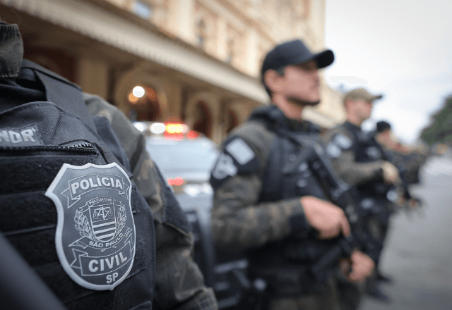 Operação da Polícia Civil mira “gangue da correntinha” por roubos no centro de SP