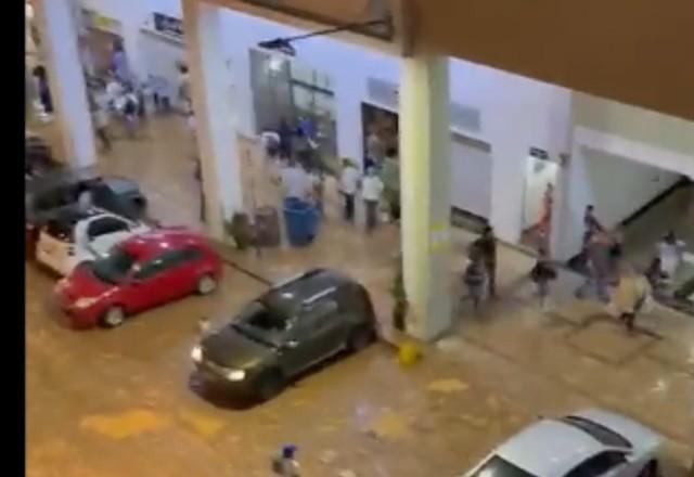 moradores saem correndo