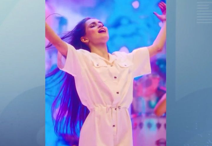 Claudia Leitte lamenta morte de bailarina de 21 anos