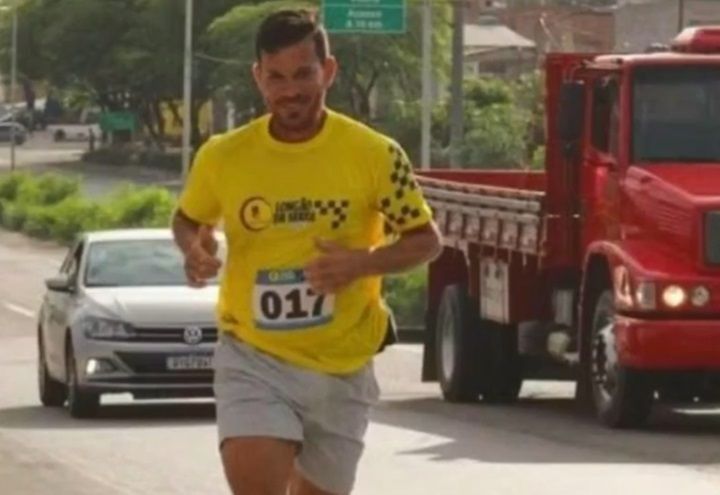 O que é rabdomiólise, a doença do "xixi" preto que matou corredor durante prova
