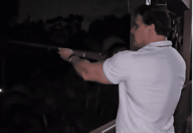Vídeos deixam claro como empresário indiciado por morte de gari em MG tinha fascínio por armas Vídeos deixam claro como empresário indiciado por morte de gari em MG tinha fascínio por armas
