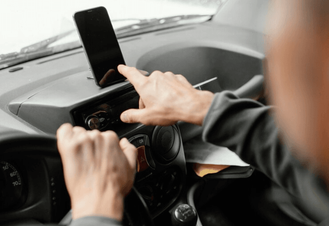 Bloqueio será automático em avaliações com uma estrela / Reprodução Freepik